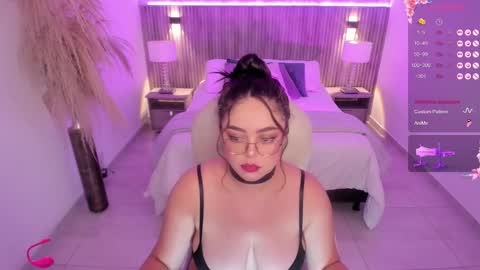 Emmy Walker online show from 09-30-25, 11:04