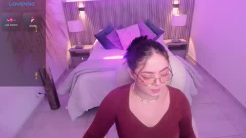 Emmy Walker online show from 10-24-25, 11:06