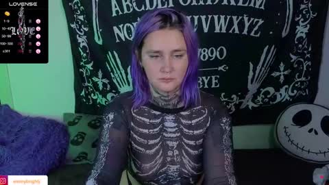 Emmy Bright     50  online show from 09-22-25, 01:07