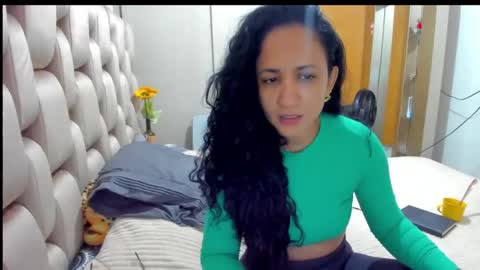 Snapshot of emperatriztapia chatting on 01-12-25, 11:58 emperatriztapia online show from 01-12-25, 11:58
