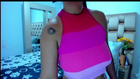 Snapshot of emperatriztapia chatting on 09-13-25, 10:53 emperatriztapia online show from 09-13-25, 10:53