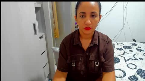 Snapshot of emperatriztapia chatting on 10-14-25, 10:43 emperatriztapia online show from 10-14-25, 10:43