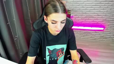 emy__angel online show from 02-01-25, 03:52