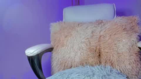 Emy online show from 02-07-25, 10:08