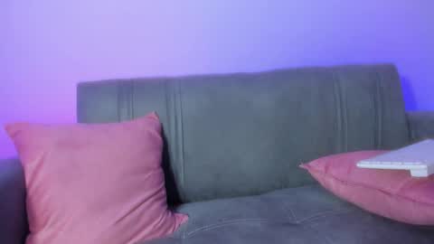 Emy online show from 02-08-25, 12:39