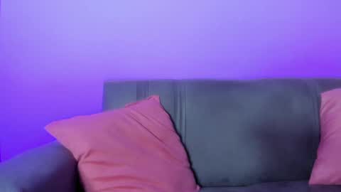 Emy online show from 02-10-25, 10:09