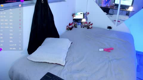 Im Emily would you like to help me reach 100  online show from 12-22-24, 11:41