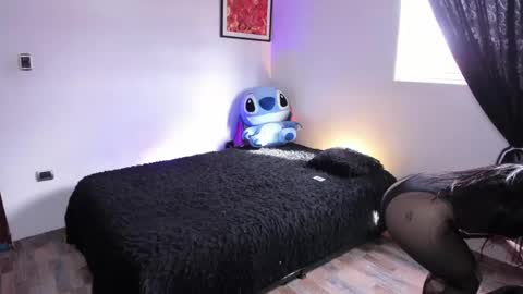 Im Emily would you like to help me reach 100  online show from 09-22-25, 08:22