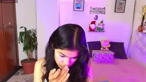 emycarver09 online show from 12-05-25, 11:52