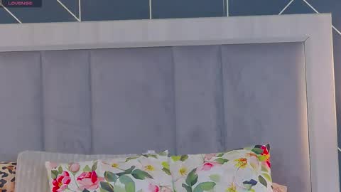  Emy  online show from 11-24-25, 06:46