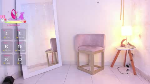 EMYLY  online show from 11-18-25, 08:24