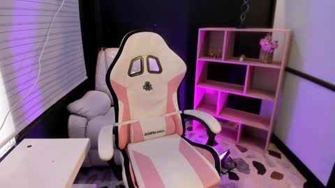 Emy Silver online show from 12-04-24, 04:27