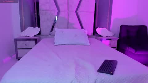 Emy Silver online show from 02-20-25, 06:35