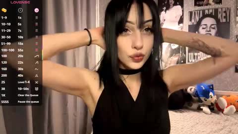 Amelia online show from 11-30-25, 08:24