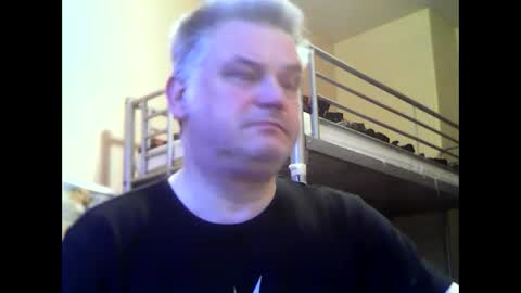 englishguysurrey online show from 01-01-25, 08:45