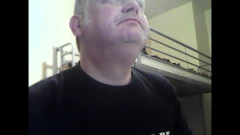 englishguysurrey online show from 01-06-26, 07:01