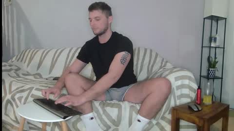 Englishladxxx online show from 12-12-24, 02:04