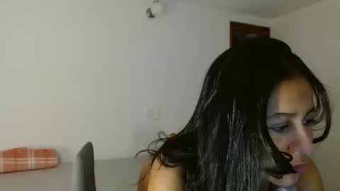 Snapshot of enithsun chatting on 09-12-25, 09:26 enithsun online show from 09-12-25, 09:26