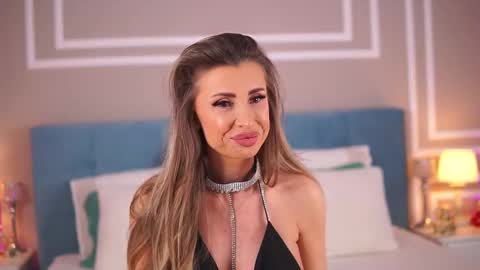 Emma online show from 02-27-25, 10:37