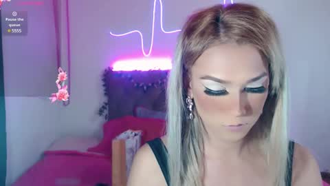 Snapshot of enma_gill chatting on 12-25-24, 06:31 Enma Rojas online show from 12-25-24, 06:31