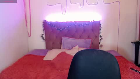 Snapshot of enma_gill chatting on 01-03-25, 07:07 Enma Rojas online show from 01-03-25, 07:07