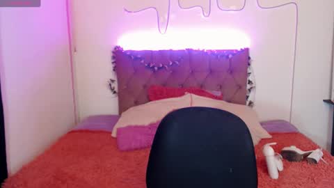 Snapshot of enma_gill chatting on 01-06-25, 06:41 Enma Rojas online show from 01-06-25, 06:41