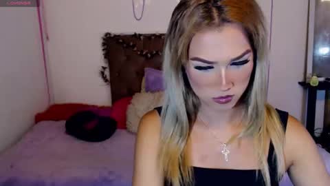 Snapshot of enma_gill chatting on 01-12-25, 08:03 Enma Rojas online show from 01-12-25, 08:03