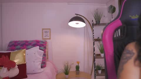 enola holmes1 online show from 11-10-25, 12:26