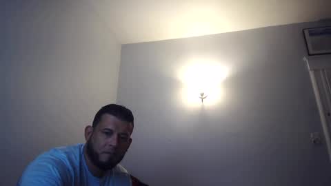 Snapshot of enri1212 chatting on 06-26-26, 04:44 enri1212 online show from 06-26-26, 04:44