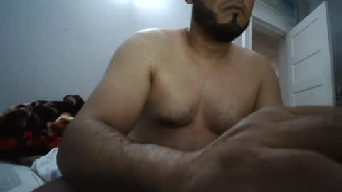 Snapshot of enri1212 chatting on 07-18-26, 01:37 enri1212 online show from 07-18-26, 01:37