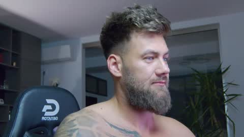 Erik online show from 01-04-25, 09:41