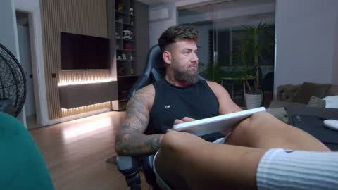 Erik online show from 02-03-25, 10:32