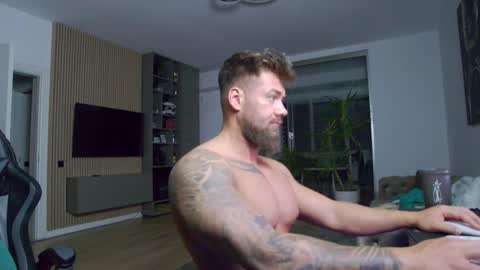 Erik online show from 02-14-25, 10:58