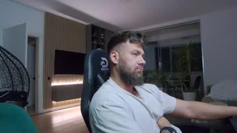 Erik online show from 03-09-25, 07:59