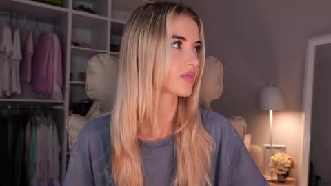 entya online show from 09-25-25, 06:17