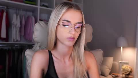 entya online show from 09-26-25, 05:22