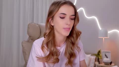 Snapshot of entya chatting on 01-13-26, 06:29 entya online show from 01-13-26, 06:29