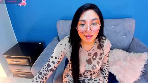 Snapshot of enyel_valmina chatting on 01-29-25, 11:35 Enyel online show from 01-29-25, 11:35