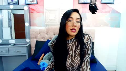 Snapshot of enyel_valmina chatting on 02-03-25, 08:35 Enyel online show from 02-03-25, 08:35
