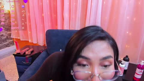 Snapshot of enyel_valmina chatting on 02-27-25, 12:21 Enyel online show from 02-27-25, 12:21