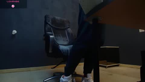 EnzoRace online show from 10-12-25, 05:06