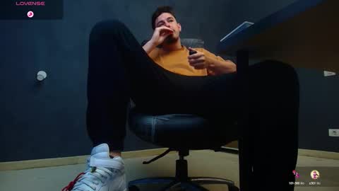 EnzoRace online show from 10-14-25, 04:46