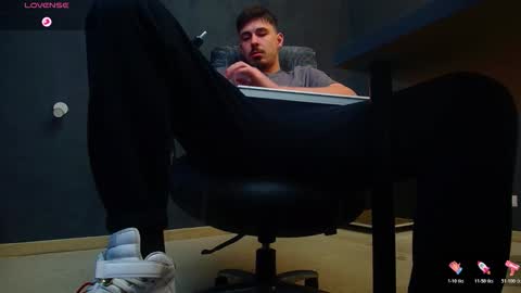 EnzoRace online show from 11-13-25, 06:23