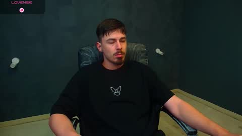 EnzoRace online show from 11-17-25, 05:24