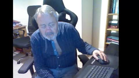 erasmus_d online show from 11-10-25, 05:34