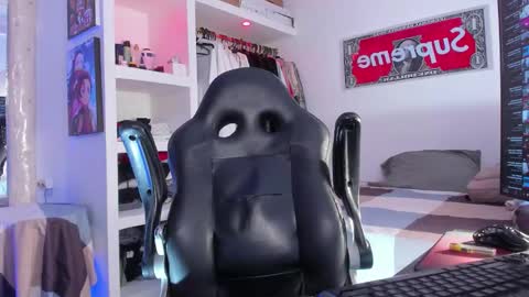 Tht BOSS Eren online show from 09-27-25, 04:17