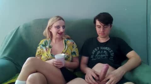 Snapshot of eric_basilio chatting on 10-08-25, 11:41 Eric Basilio online show from 10-08-25, 11:41