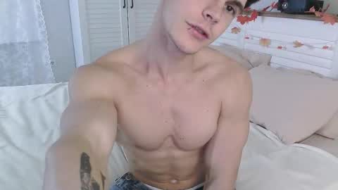 Eric Crush online show from 10-28-25, 04:27