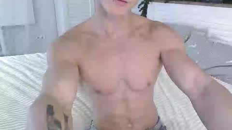 Snapshot of eric_crush chatting on 12-16-25, 04:17 Eric Crush online show from 12-16-25, 04:17