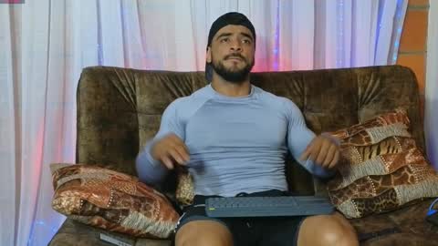 Snapshot of eric_harrison1 chatting on 12-12-24, 12:38 Brayan online show from 12-12-24, 12:38